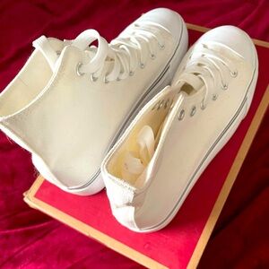 New White Canvas Hightop Platform Sneakers Size 7